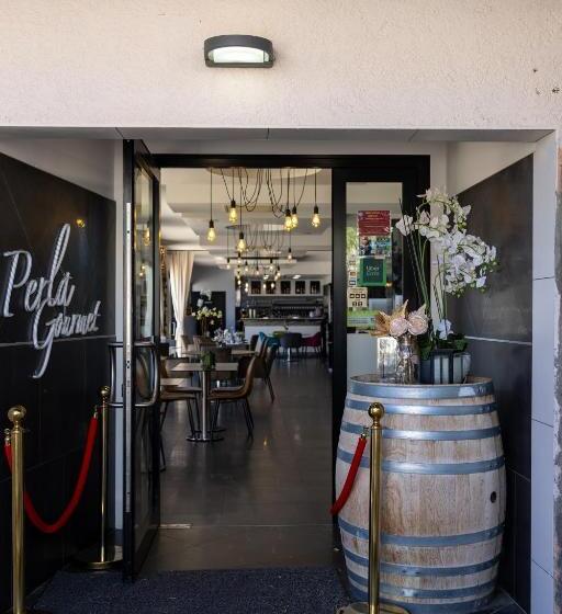호텔 & Restaurant Perla Riviera
