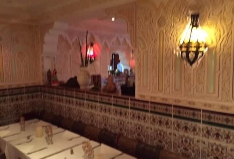 Отель Résidence Molière Hôtel Paris Montrouge