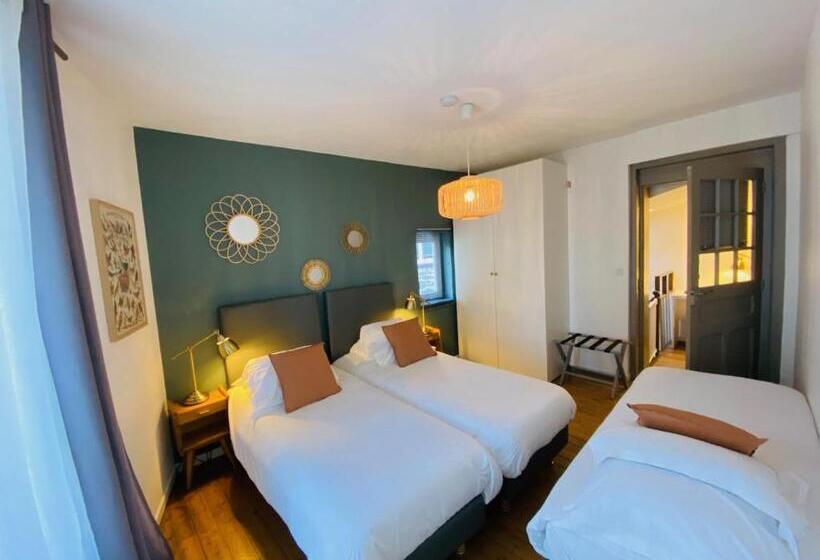 Отель Saintmichel