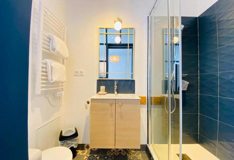 Отель Saintmichel