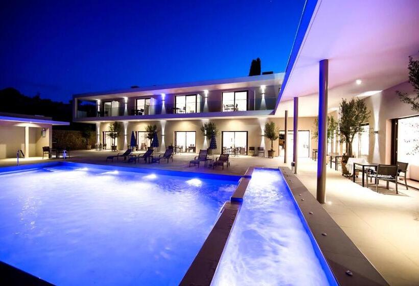 בית מלון כפרי Seventeen