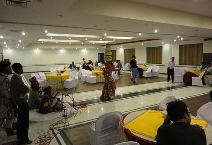 Hotel Shiva Oasis Resort