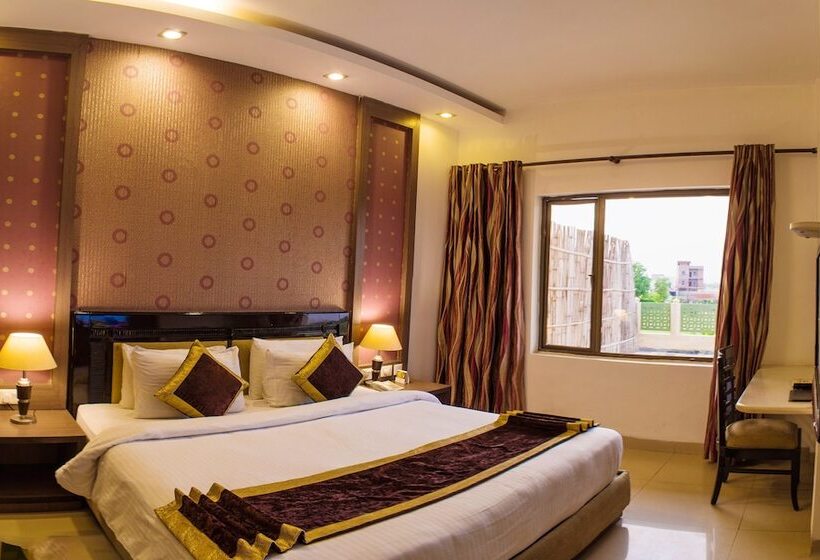 Hotel Shiva Oasis Resort