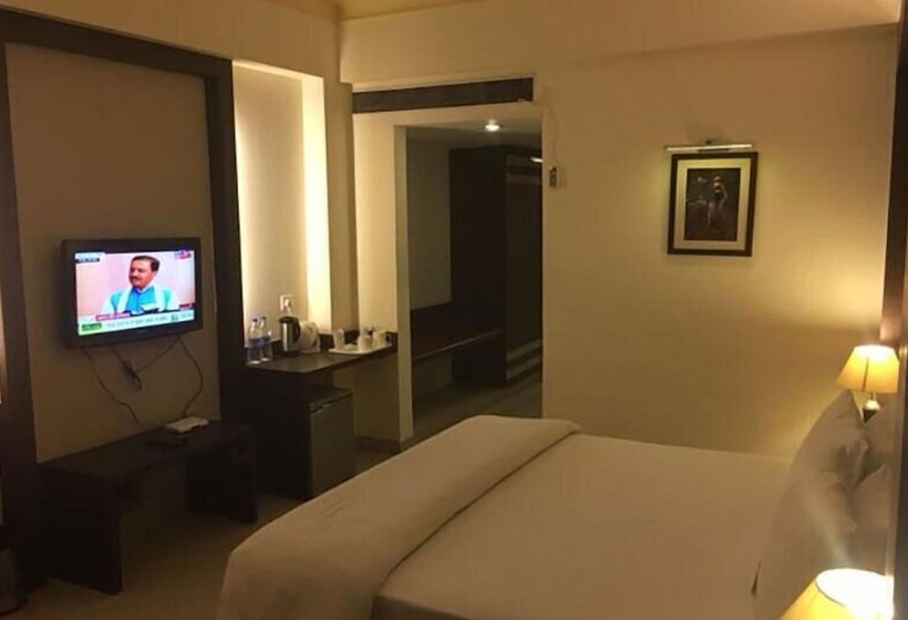 Hotel Shiva Oasis Resort