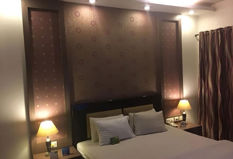 Hotel Shiva Oasis Resort