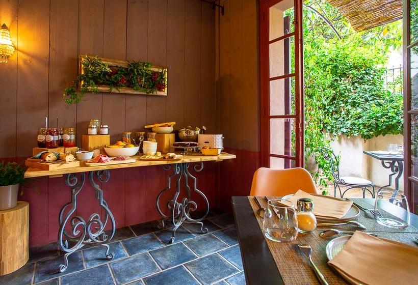 בית מלון כפרי Hôtel Sous Les Figuiers   Piscine, Parking, Centre Ville