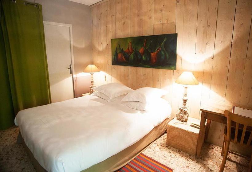 בית מלון כפרי Hôtel Sous Les Figuiers   Piscine, Parking, Centre Ville