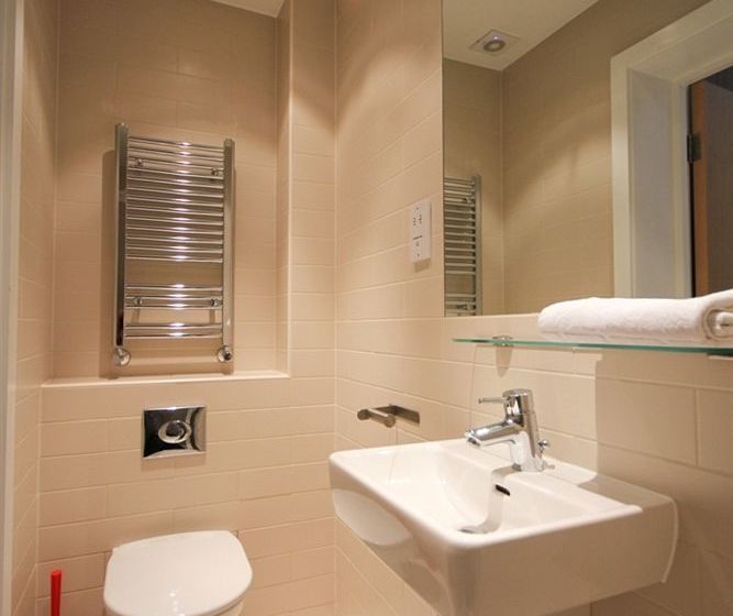 בית מלון כפרי St James House - Concept Serviced Apartments