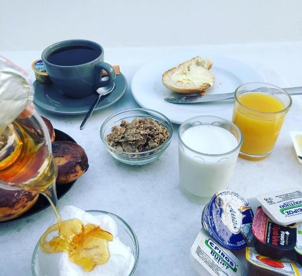 בית מלון כפרי Taki S Guests