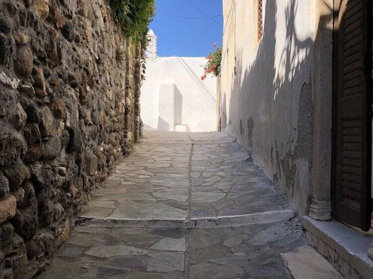 בית מלון כפרי Taki S Guests