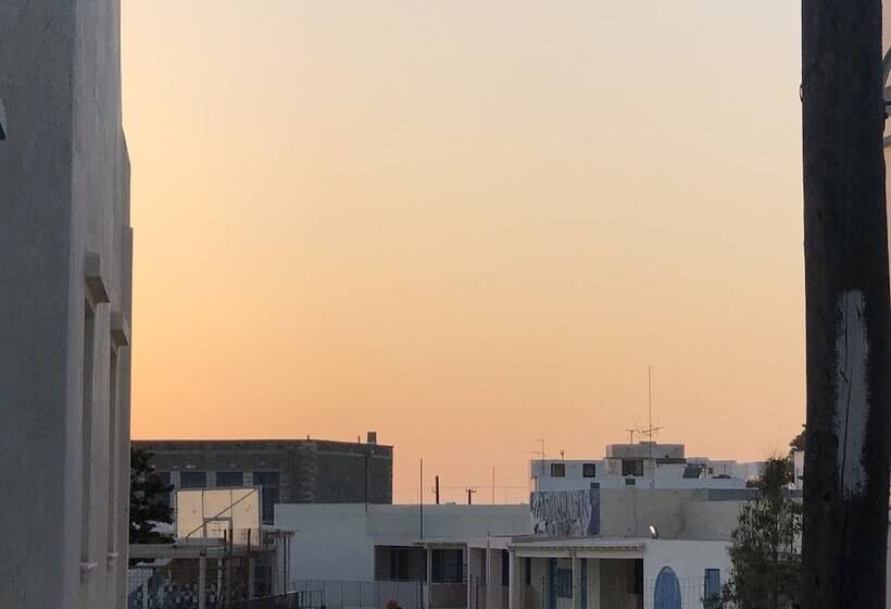 בית מלון כפרי Taki S Guests