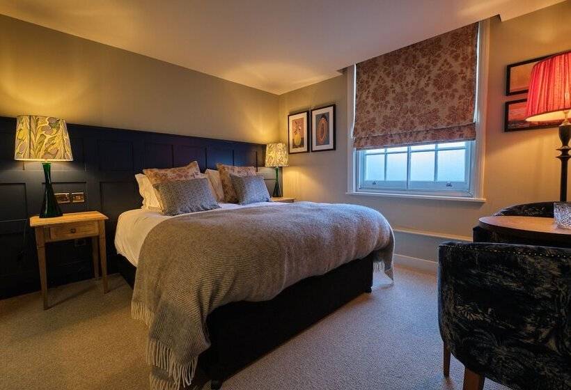 酒店 The Bear Esher