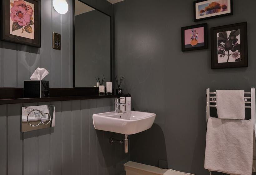 酒店 The Bear Esher