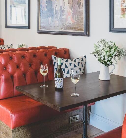 ホテル The Clive Arms