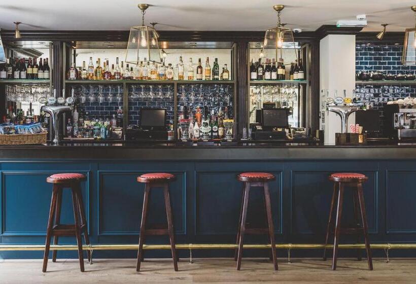 ホテル The Clive Arms