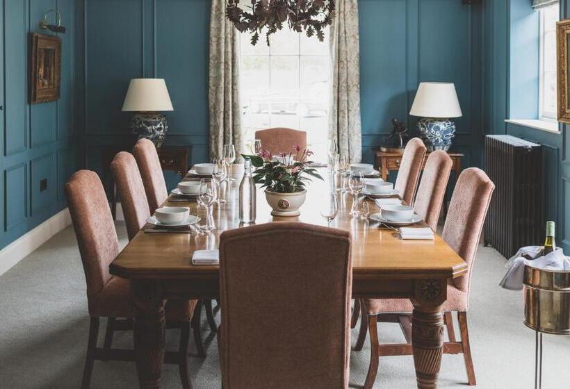 ホテル The Clive Arms