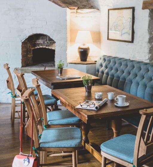 ホテル The Clive Arms