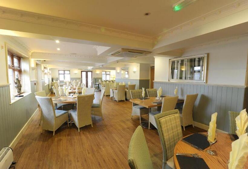 ホテル The Elm Tree Inn