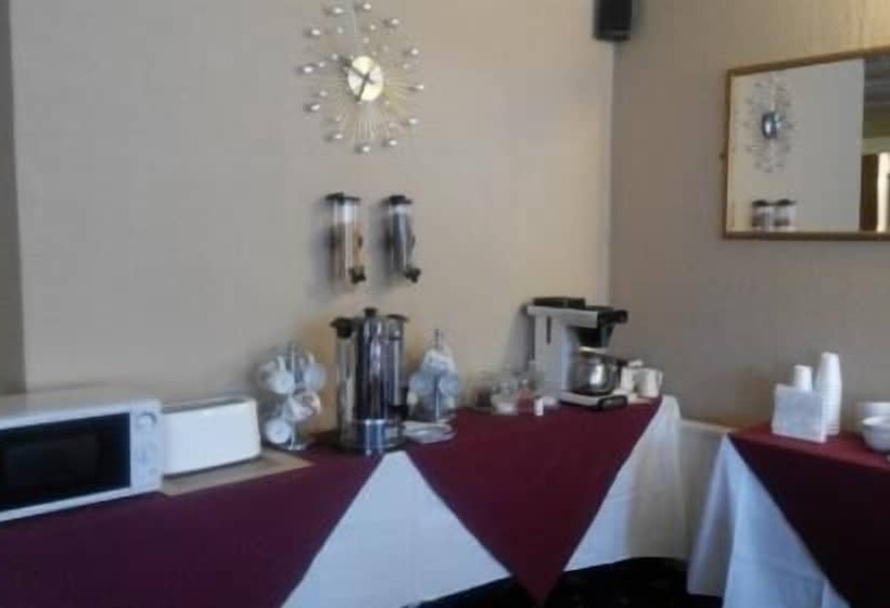 Отель The Fallowfield Lodge