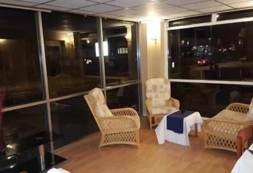 Отель The Fallowfield Lodge