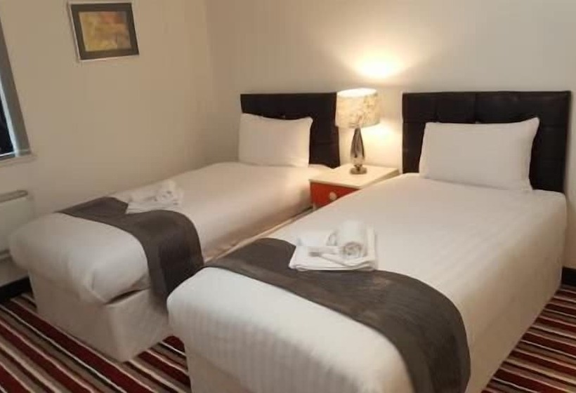 Отель The Fallowfield Lodge