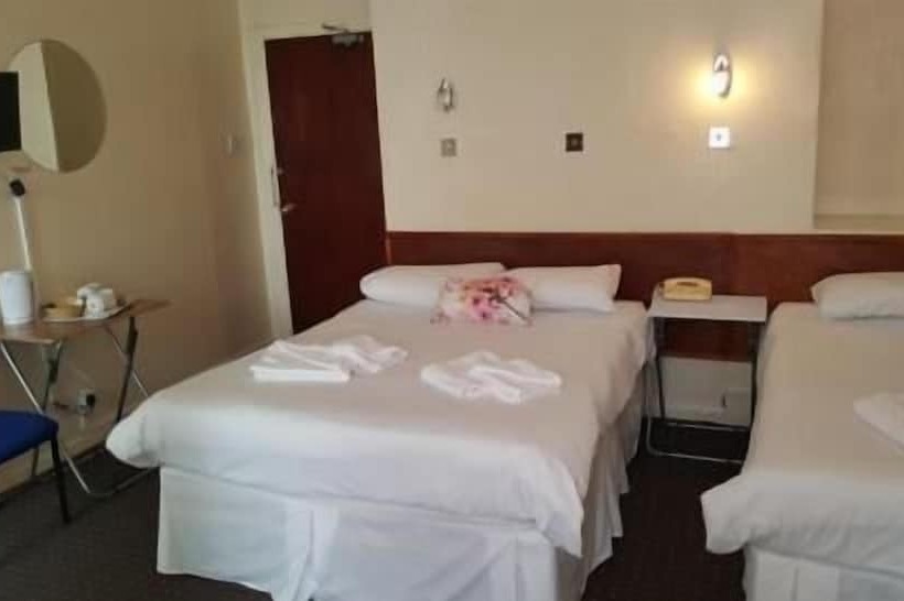 Отель The Fallowfield Lodge