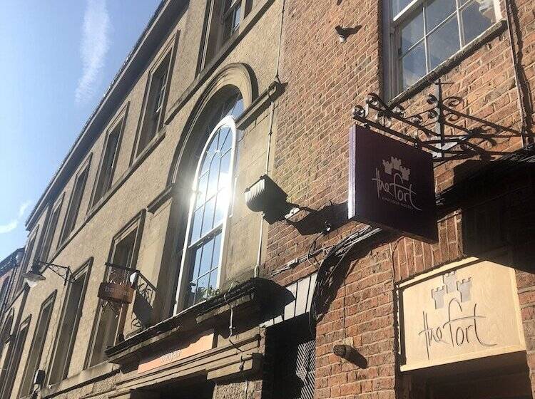 호텔 The Fort York