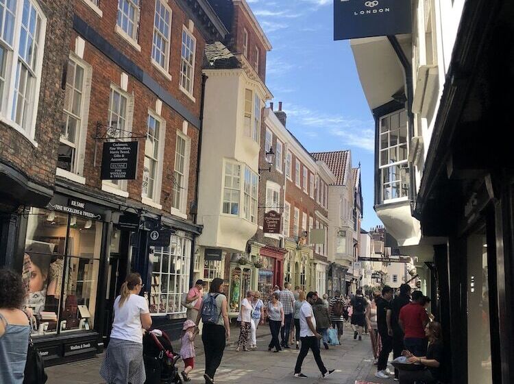 호텔 The Fort York