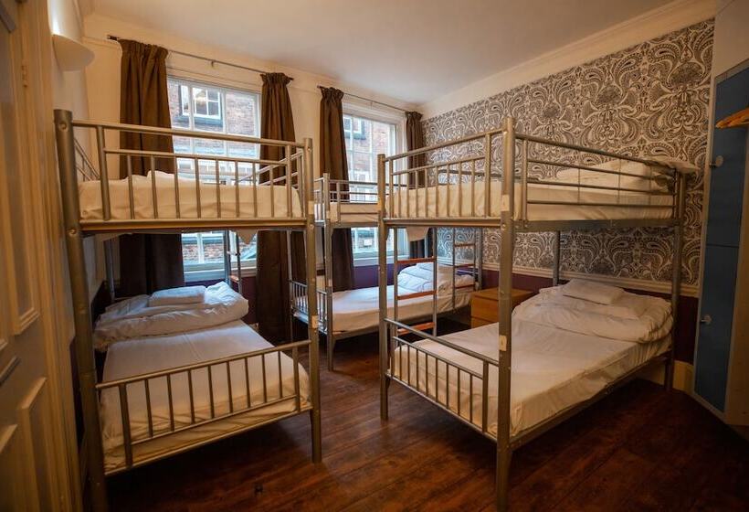 호텔 The Fort York