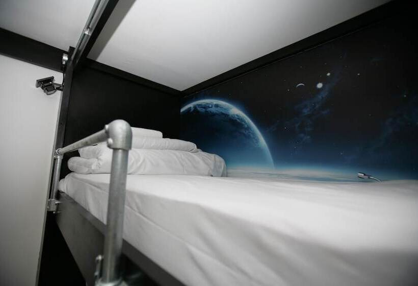 호텔 The Fort York