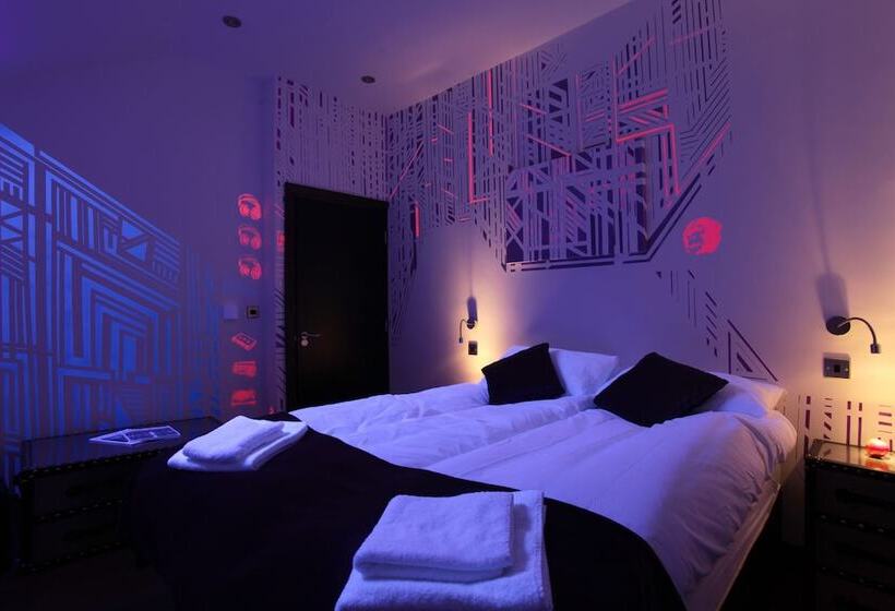 호텔 The Fort York