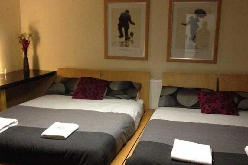 هتل The Kingscliffe Guesthouse