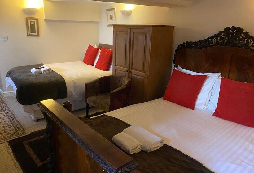 ホテル The Old Court