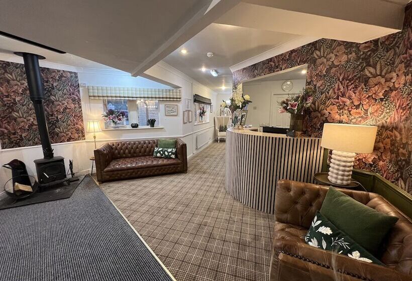 Отель Stone Trough