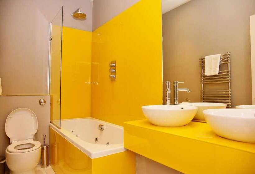 בית מלון כפרי The Oriental  Guest House