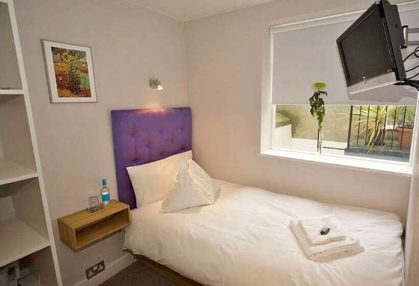 בית מלון כפרי The Oriental  Guest House