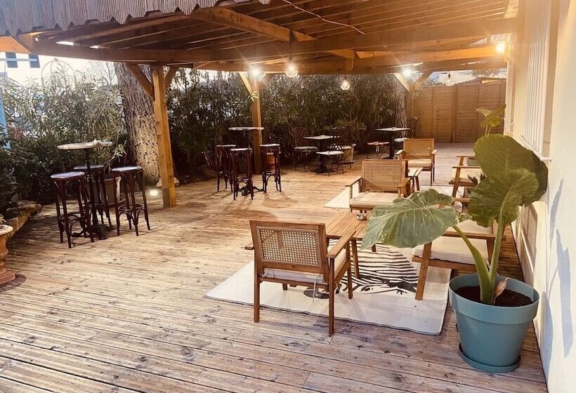 בית מלון כפרי The Originals City, Hôtel Azur,fossurmer