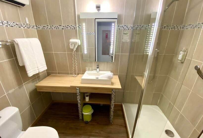 호텔 The Originals City, Hôtel Azur,fossurmer