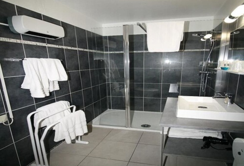 בית מלון כפרי The Originals City, Hôtel Azur,fossurmer