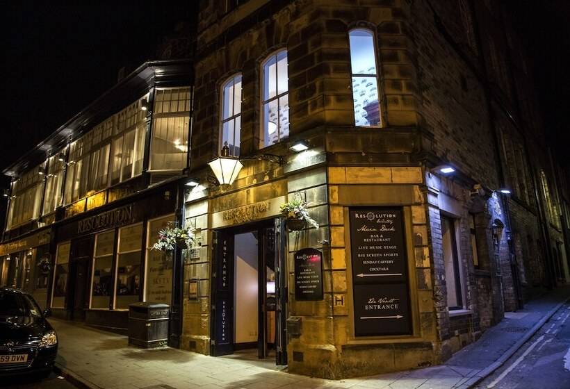 בית מלון כפרי The Resolution