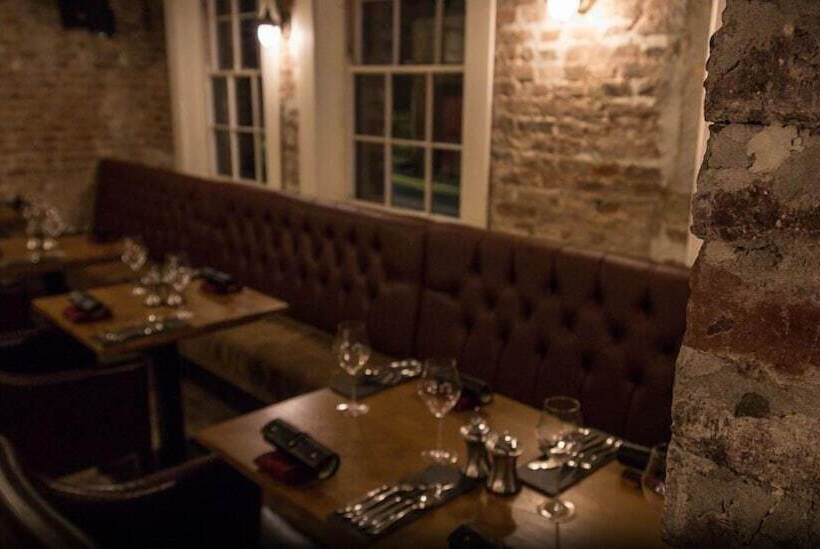 בית מלון כפרי The Resolution