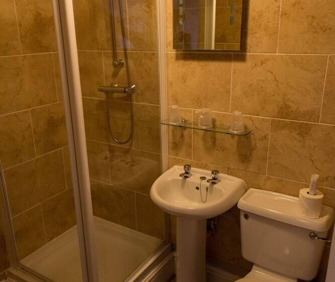 בית מלון כפרי The Resolution