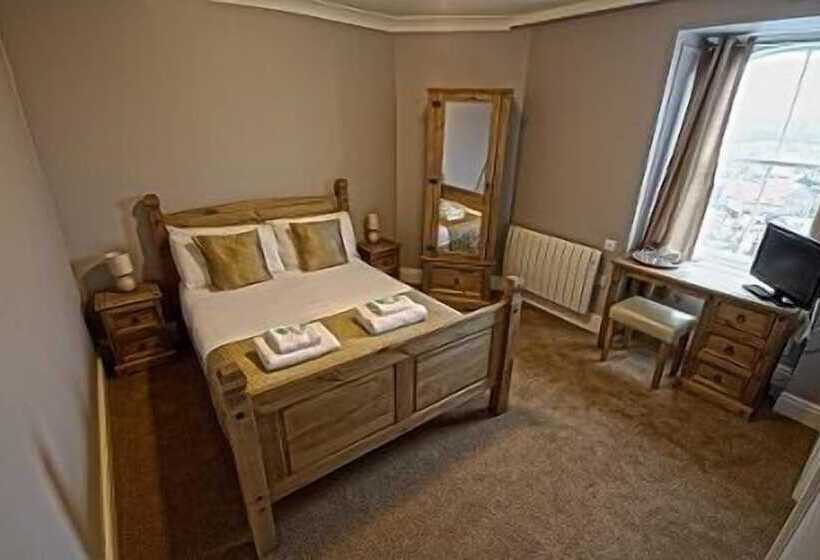 בית מלון כפרי The Resolution