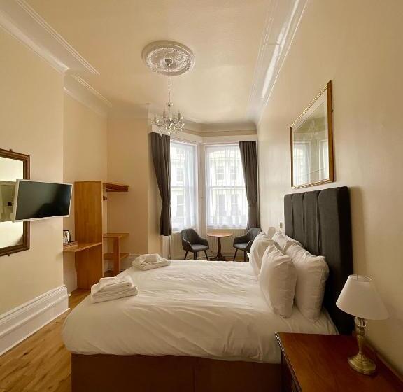 ホテル Vernon Guesthouse