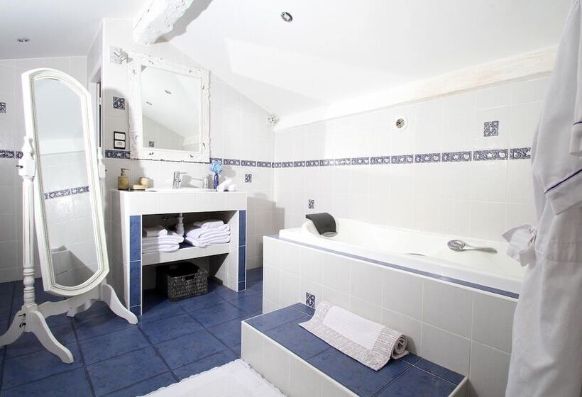 בית מלון כפרי Villa Aimée Luxury Apartments With Heated Pool