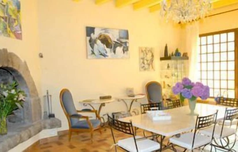 בית מלון כפרי Villa Aimée Luxury Apartments With Heated Pool