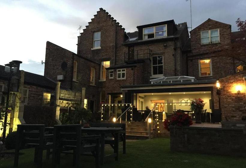Отель The York Priory