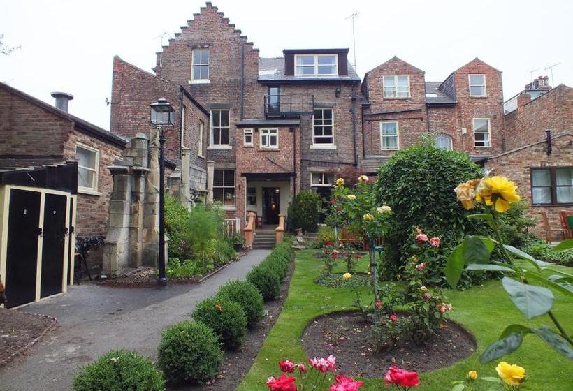 Отель The York Priory