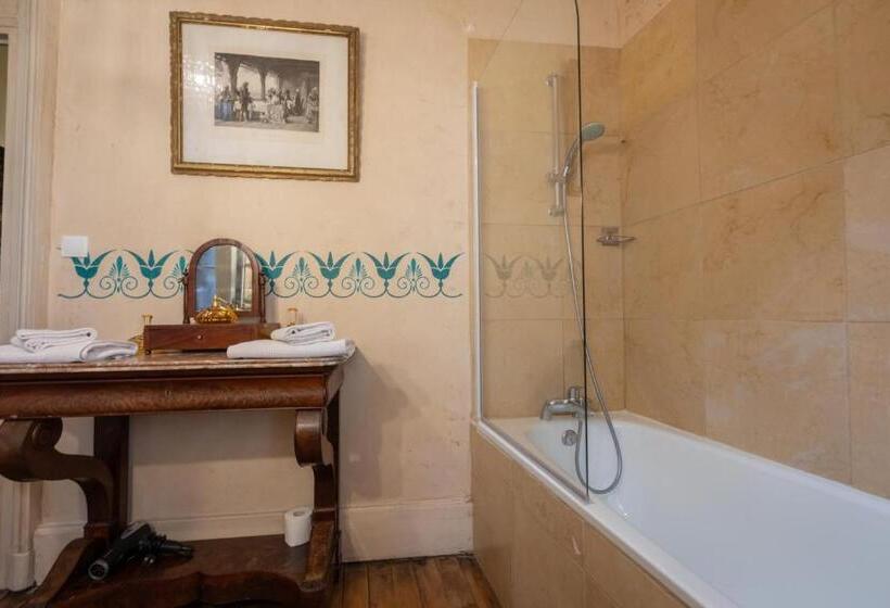 L Hotel De Panette, Un Exceptionnel Château En Ville   Cathédrale