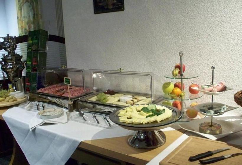 فندق Stadtgut Auerhahn